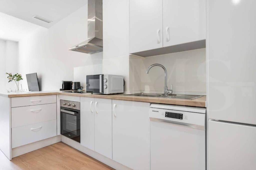 Leilighet Fresh & Stylish With Parking By Rems *