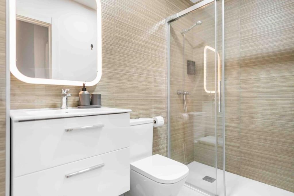 Leilighet Fresh & Stylish With Parking By Rems